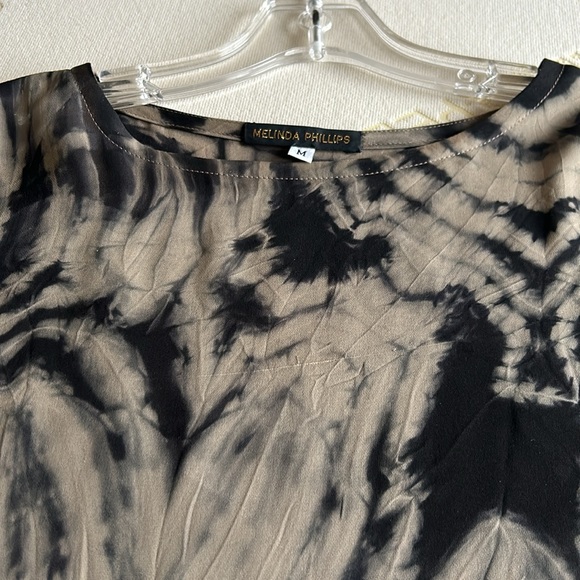 100% silk top, asymmetrical hem - Picture 5 of 9